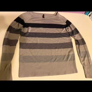 Absolutely Creative Worldwide women’s medium sweater